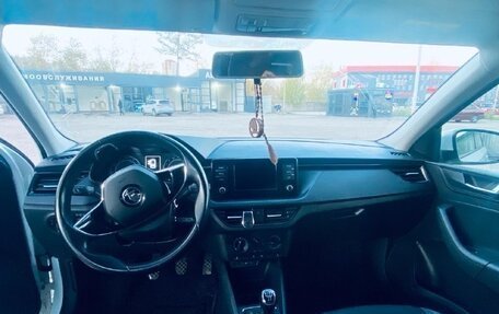 Skoda Rapid II, 2021 год, 1 349 000 рублей, 21 фотография