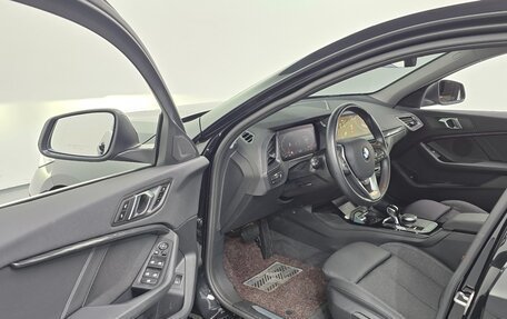 BMW 1 серия, 2021 год, 2 100 000 рублей, 11 фотография