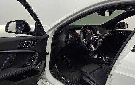 BMW 1 серия, 2021 год, 2 000 000 рублей, 11 фотография