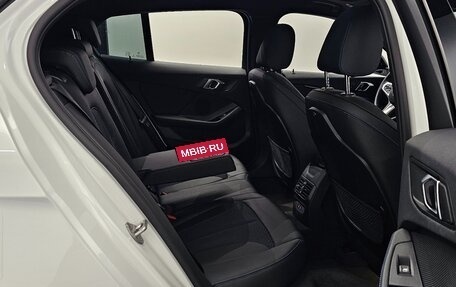 BMW 1 серия, 2021 год, 2 000 000 рублей, 13 фотография