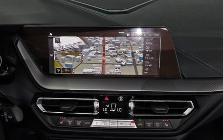 BMW 1 серия, 2021 год, 2 000 000 рублей, 14 фотография