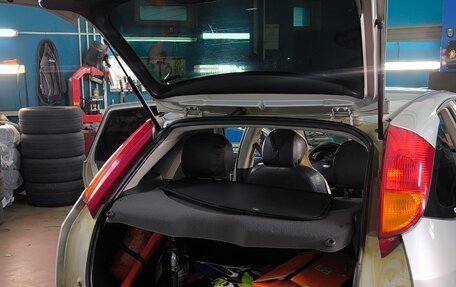 Ford Focus IV, 2003 год, 250 000 рублей, 12 фотография