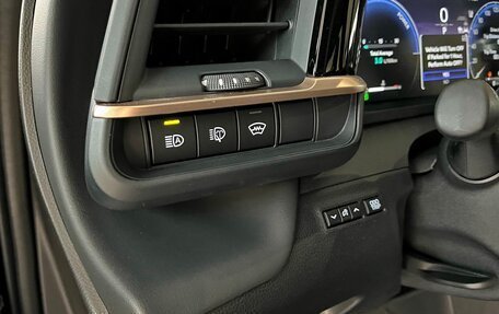 Toyota Crown, 2024 год, 8 600 000 рублей, 5 фотография