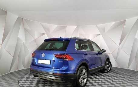 Volkswagen Tiguan II, 2018 год, 2 395 000 рублей, 2 фотография