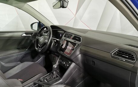 Volkswagen Tiguan II, 2018 год, 2 395 000 рублей, 13 фотография