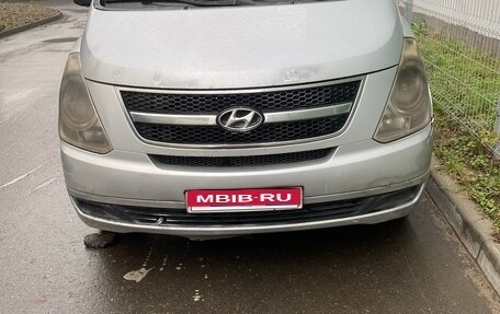 Hyundai H-1 II рестайлинг, 2008 год, 400 000 рублей, 1 фотография