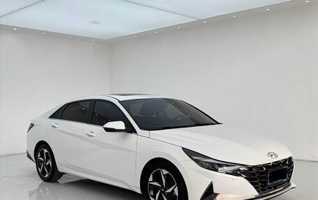 Hyundai Elantra, 2022 год, 1 250 000 рублей, 2 фотография