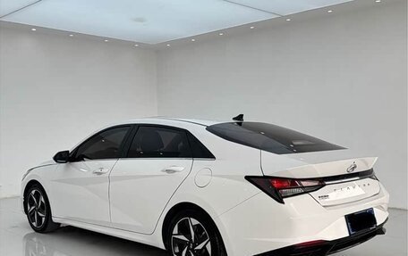 Hyundai Elantra, 2022 год, 1 250 000 рублей, 6 фотография