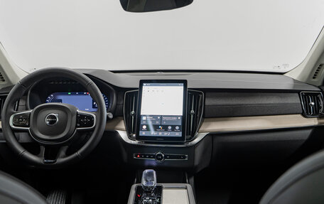 Volvo XC90 II рестайлинг, 2025 год, 10 990 000 рублей, 16 фотография