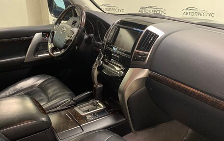 Toyota Land Cruiser 200, 2015 год, 4 750 000 рублей, 7 фотография