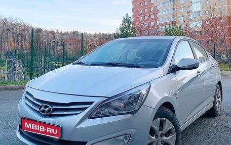 Hyundai Solaris II рестайлинг, 2016 год, 970 000 рублей, 1 фотография