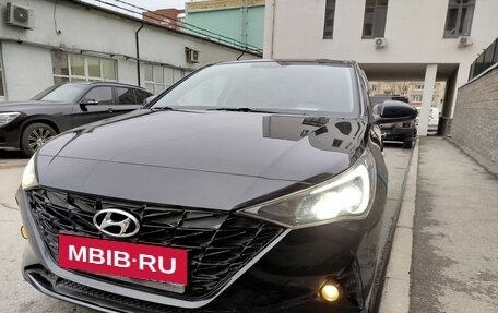 Hyundai Solaris II рестайлинг, 2021 год, 1 650 000 рублей, 1 фотография