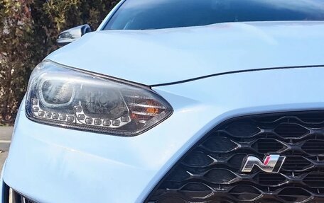 Hyundai Veloster II, 2019 год, 1 500 000 рублей, 2 фотография