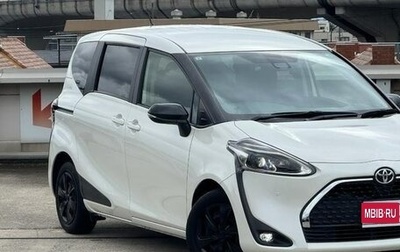 Toyota Sienta II, 2022 год, 1 184 000 рублей, 1 фотография