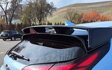 Hyundai Veloster II, 2019 год, 1 500 000 рублей, 16 фотография