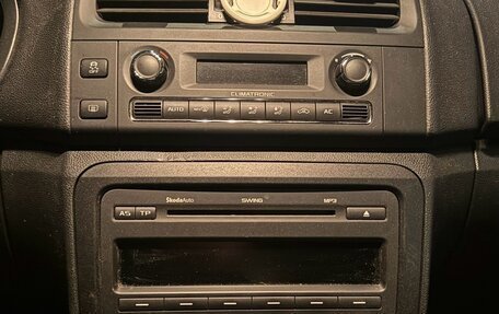 Skoda Fabia II, 2011 год, 250 000 рублей, 12 фотография