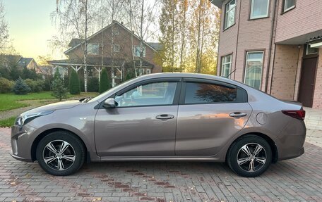 KIA Rio IV, 2021 год, 1 560 000 рублей, 2 фотография