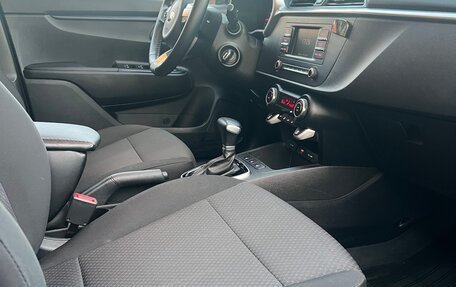 KIA Rio IV, 2021 год, 1 560 000 рублей, 14 фотография