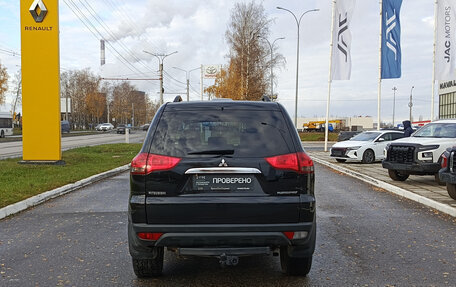 Mitsubishi Pajero Sport II рестайлинг, 2013 год, 1 750 000 рублей, 12 фотография
