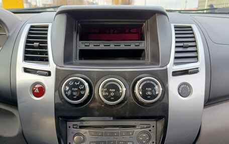 Mitsubishi Pajero Sport II рестайлинг, 2013 год, 1 750 000 рублей, 21 фотография