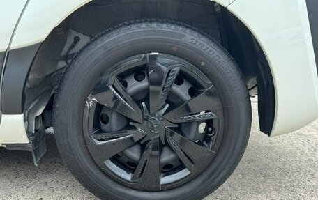 Toyota Sienta II, 2022 год, 1 184 000 рублей, 13 фотография