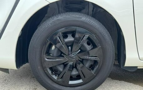 Toyota Sienta II, 2022 год, 1 184 000 рублей, 16 фотография