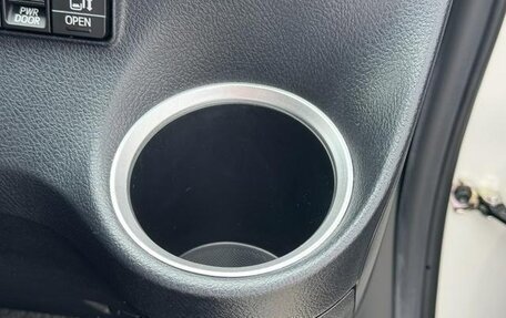 Toyota Sienta II, 2022 год, 1 184 000 рублей, 19 фотография