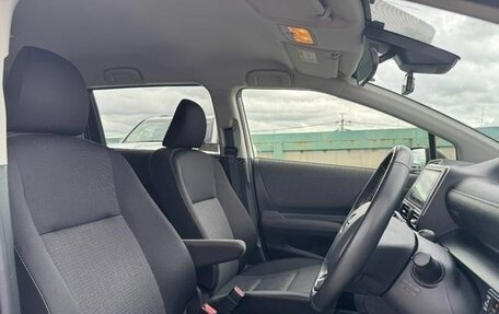 Toyota Sienta II, 2022 год, 1 184 000 рублей, 18 фотография