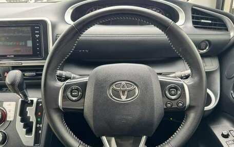 Toyota Sienta II, 2022 год, 1 184 000 рублей, 22 фотография