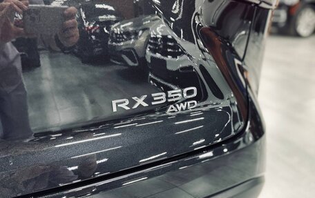 Lexus RX IV рестайлинг, 2023 год, 11 000 000 рублей, 14 фотография