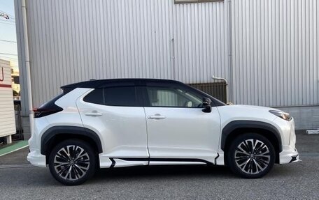 Toyota Yaris Cross, 2021 год, 1 425 000 рублей, 7 фотография