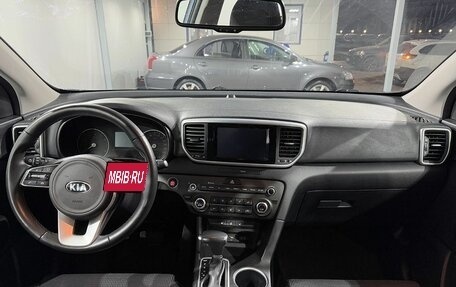 KIA Sportage IV рестайлинг, 2019 год, 2 299 000 рублей, 10 фотография