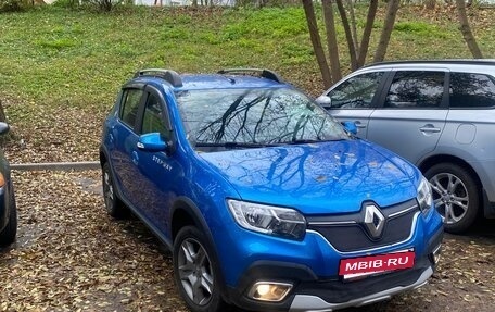 Renault Sandero II рестайлинг, 2019 год, 1 400 000 рублей, 2 фотография