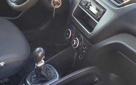 KIA Rio III рестайлинг, 2012 год, 600 000 рублей, 5 фотография