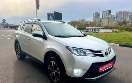 Toyota RAV4, 2014 год, 2 395 000 рублей, 3 фотография