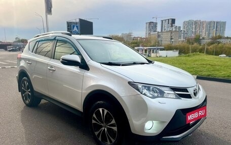 Toyota RAV4, 2014 год, 2 395 000 рублей, 5 фотография