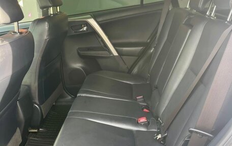 Toyota RAV4, 2014 год, 2 395 000 рублей, 19 фотография