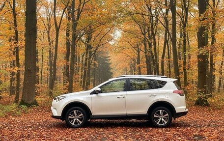 Toyota RAV4, 2016 год, 2 345 000 рублей, 4 фотография