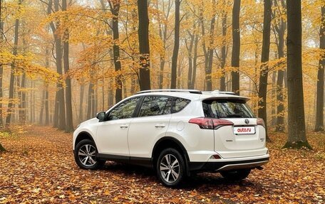 Toyota RAV4, 2016 год, 2 345 000 рублей, 6 фотография