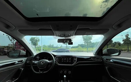 Volkswagen T-Roc I, 2021 год, 1 780 000 рублей, 8 фотография