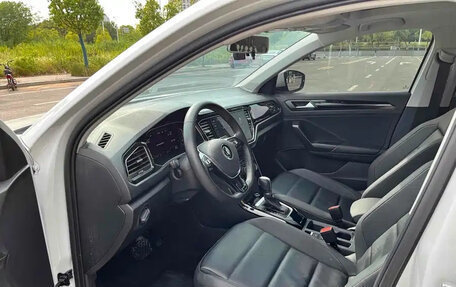 Volkswagen T-Roc I, 2021 год, 1 780 000 рублей, 9 фотография