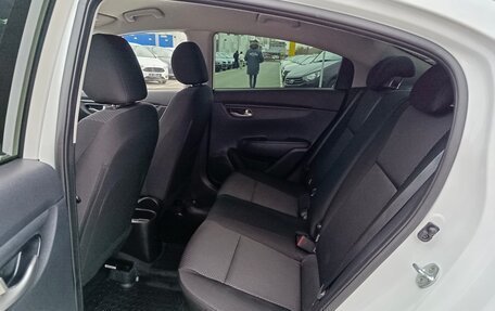 KIA Rio IV, 2021 год, 1 638 000 рублей, 12 фотография