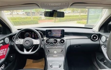 Mercedes-Benz C-Класс, 2021 год, 2 600 000 рублей, 10 фотография