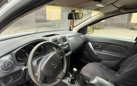 Renault Logan II, 2017 год, 345 000 рублей, 6 фотография