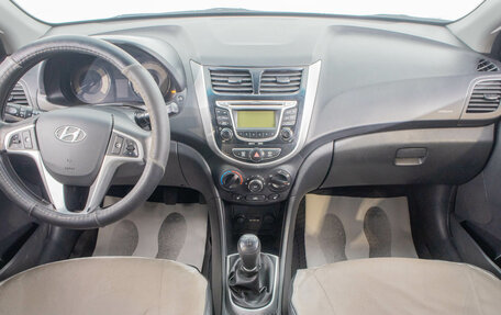 Hyundai Solaris II рестайлинг, 2013 год, 749 000 рублей, 11 фотография
