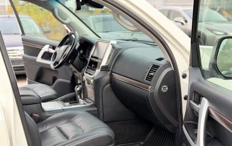 Toyota Land Cruiser 200, 2018 год, 6 250 000 рублей, 11 фотография