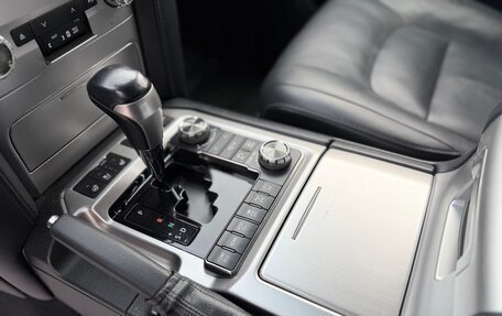 Toyota Land Cruiser 200, 2018 год, 6 250 000 рублей, 16 фотография