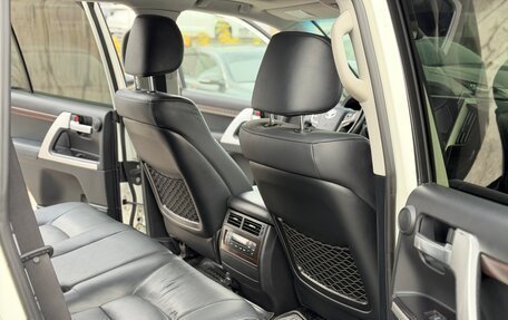 Toyota Land Cruiser 200, 2018 год, 6 250 000 рублей, 10 фотография