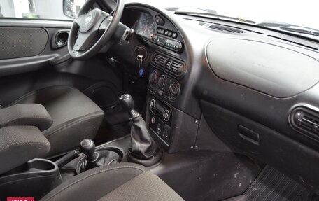 Chevrolet Niva I рестайлинг, 2017 год, 550 000 рублей, 11 фотография