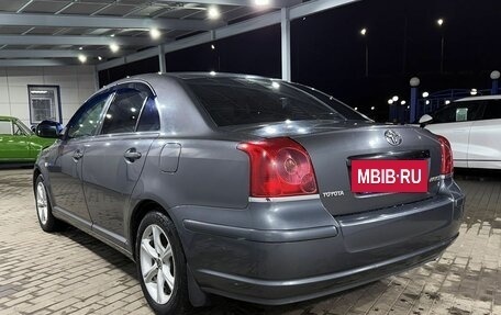 Toyota Avensis III рестайлинг, 2005 год, 699 000 рублей, 3 фотография